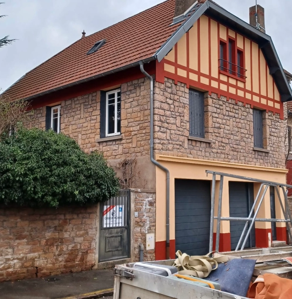 exemple-facade-maison-pierre-peinture-entreprise-ravalement