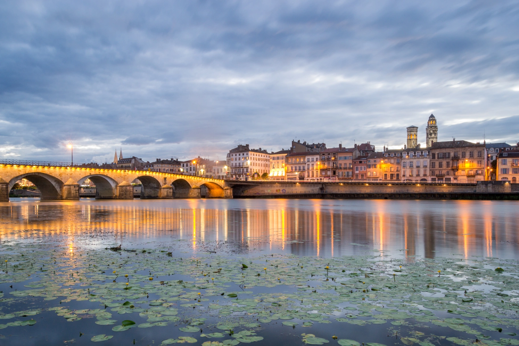 photo-macon-vue-quai-saone-page-facadier